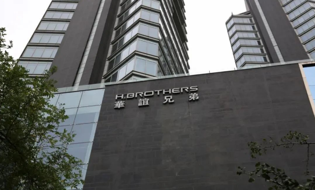当老牌电影公司成批陷入困境