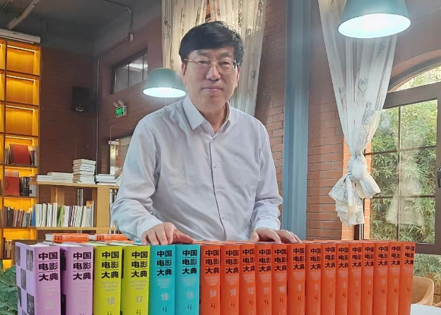 丁亚平：以人民为中心，与新时代同频