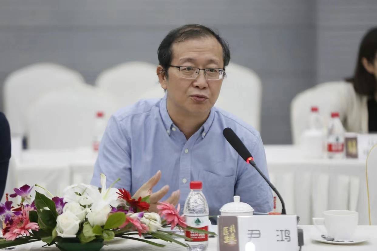 尹鸿：穿云破雾 临风朝阳——中国电影发展十年