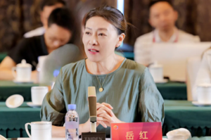 岳红：坚定文化自信 倾听人民的心声