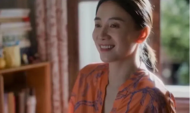 崔辰丨《好东西》的声音叙事是如何奏效的