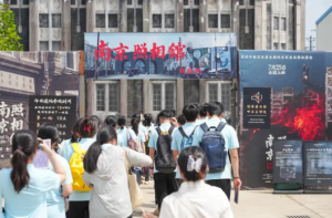 《南京照相馆》《东极岛》等影片背后的“政策机遇窗口”