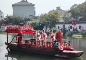 中国电影：从票房经济加速向多元消费生态转变